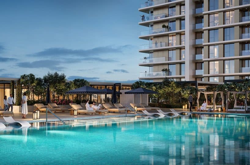LYVIA BY PALACE POOL