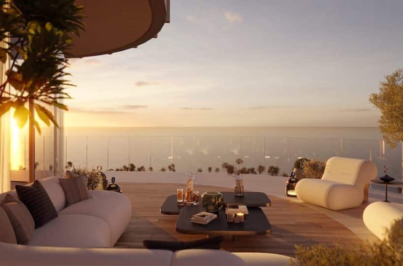 Hado-Beyond_Balcony_Sea View