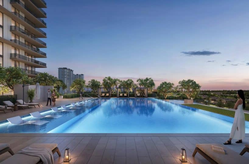 Infinity-pool-at-Greencrest