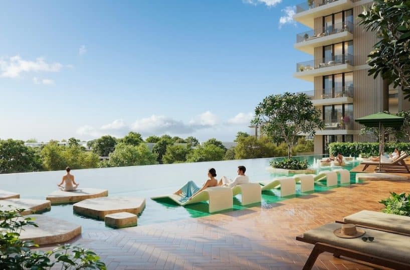 Roudah-pool-area